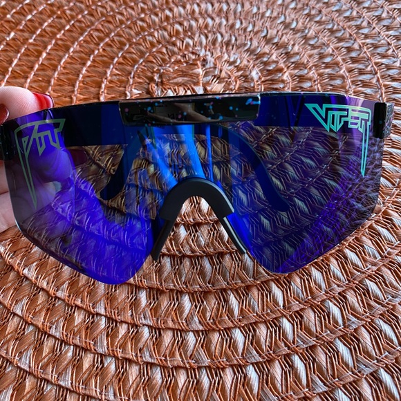 Blue Pit Vipers - Picture 2 of 2